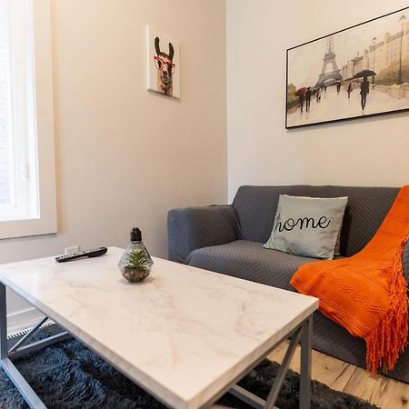 Modern 1 Bedroom Apartment With In-Suite Laundry Hamilton Exterior photo